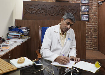 Shreeram-homeopathic-clinic-and-research-center-Homeopathic-clinics-Solapur-Maharashtra-1
