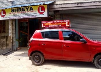 Shreya-moto-training-school-Driving-schools-Baguiati-kolkata-West-bengal-1