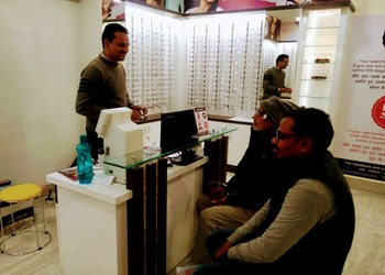 Shubh-sarvdrishti-eye-hospital-Lasik-surgeon-Gaya-Bihar-3