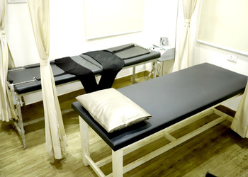 Shubham-physiotherapy-centre-Physiotherapists-Gandhinagar-Gujarat-3