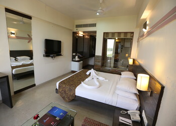 Silver-cloud-hotel-4-star-hotels-Ahmedabad-Gujarat-2