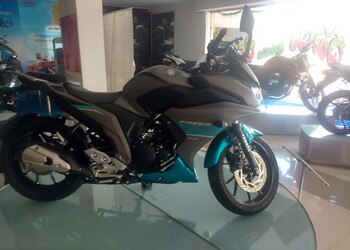 Siri-motors-yamaha-dealer-Motorcycle-dealers-Rajahmundry-rajamahendravaram-Andhra-pradesh-3