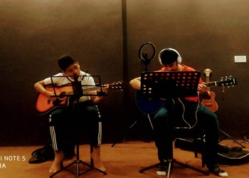 Six-strings-music-academy-Music-schools-Amritsar-Punjab-2