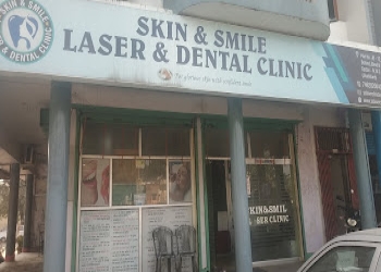 Skin-smile-laser-dental-clinic-Dermatologist-doctors-Bokaro-Jharkhand-1