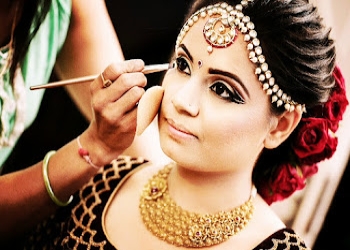 Sleek-the-beauty-salon-Beauty-parlour-Ambawadi-ahmedabad-Gujarat-2