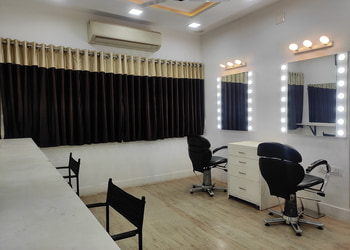 Sleek-the-beauty-salon-Beauty-parlour-Ambawadi-ahmedabad-Gujarat-3