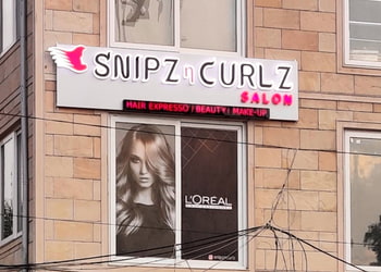 Snipz-n-curlz-Beauty-parlour-Lal-chowk-srinagar-Jammu-and-kashmir-1