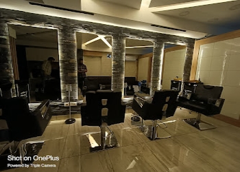 Snipz-n-curlz-Beauty-parlour-Lal-chowk-srinagar-Jammu-and-kashmir-2