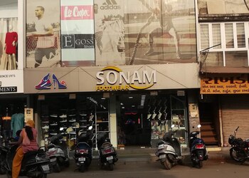 Sonam-footwear-Shoe-store-Ahmedabad-Gujarat-1