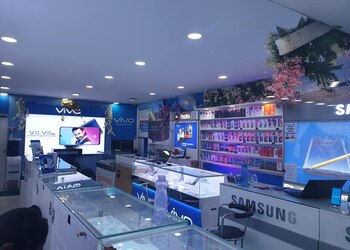 Space-comm-Mobile-stores-Majitha-Punjab-2