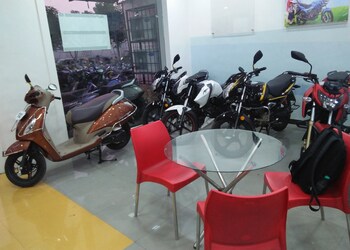 Speed-wheels-Motorcycle-dealers-Thane-Maharashtra-2