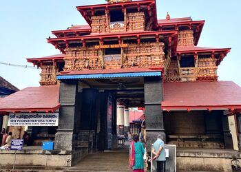 Sree-poornathrayeesa-temple-Temples-Kochi-Kerala-1
