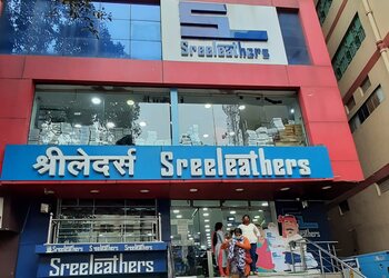 Sreeleathers-Shoe-store-Patna-Bihar-1