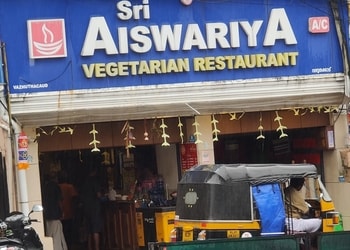 Sri-aiswariya-vegetarian-restaurant-Pure-vegetarian-restaurants-Vazhuthacaud-thiruvananthapuram-Kerala-1