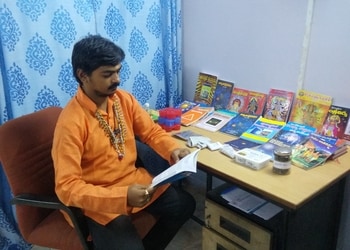 Sri-janayitri-astrology-Feng-shui-consultant-Dwaraka-nagar-vizag-Andhra-pradesh-3