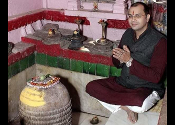 Sri-janki-ballabh-lalji-Astrologers-Sigra-varanasi-Uttar-pradesh-1