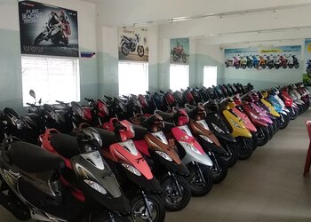 Sri-krishna-autos-Motorcycle-dealers-Melapalayam-tirunelveli-Tamil-nadu-3