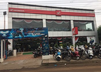 Sri-santosh-honda-Motorcycle-dealers-Vijayawada-junction-vijayawada-Andhra-pradesh-1