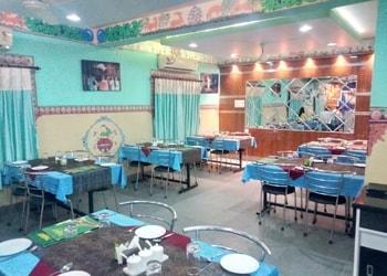 Sripuram-restaurant-Pure-vegetarian-restaurants-Bhubaneswar-Odisha-2