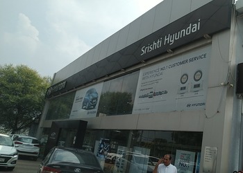 Srishti-hyundai-Car-dealer-Rohtak-Haryana-1