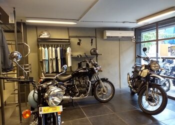St-marys-motors-Motorcycle-dealers-Vyttila-kochi-Kerala-2