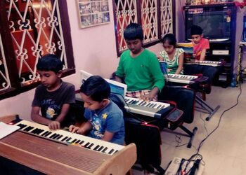 St-marys-school-of-music-Guitar-classes-Chamrajpura-mysore-Karnataka-2
