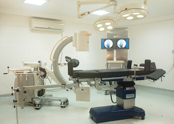 Sterling-hospital-Private-hospitals-Sayajigunj-vadodara-Gujarat-3