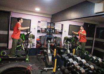 Strength-and-cardio-fitness-center-Gym-Mumbai-central-Maharashtra-2