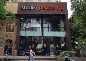 Studio-pepperfry-Furniture-stores-Borivali-mumbai-Maharashtra-1