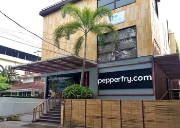 Studio-pepperfry-Furniture-stores-Kochi-Kerala-1