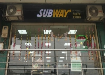Subway-restaurant-Fast-food-restaurants-Agra-Uttar-pradesh-1