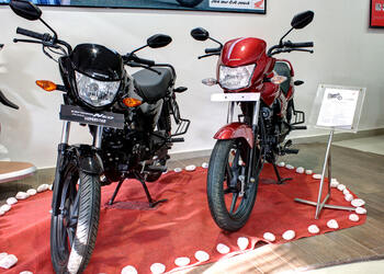 Sudarshan-motors-Motorcycle-dealers-Hingna-nagpur-Maharashtra-3