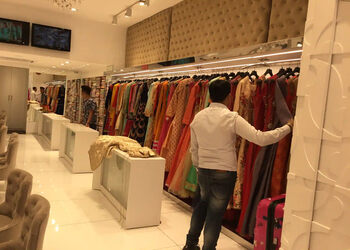 Sunder-emporium-Clothing-stores-Sector-43-chandigarh-Chandigarh-3