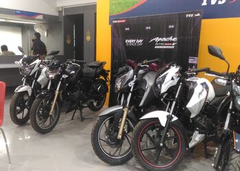 Sunder-motors-Motorcycle-dealers-Napier-town-jabalpur-Madhya-pradesh-2