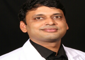 Sunil-mishra-skin-hair-clinic-Dermatologist-doctors-Powai-mumbai-Maharashtra-1