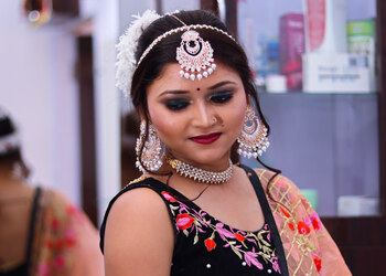 Sunny-beauty-hut-salon-Makeup-artist-Satna-Madhya-pradesh-2
