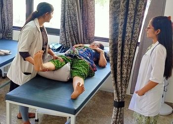 Sunshine-physiotherapy-clinic-Physiotherapists-Sadar-rajkot-Gujarat-2