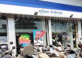 Supreme-tvs-Motorcycle-dealers-Ulhasnagar-Maharashtra-1