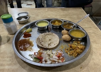 Suruchi-restaurant-Pure-vegetarian-restaurants-Nehru-nagar-bilaspur-Chhattisgarh-3