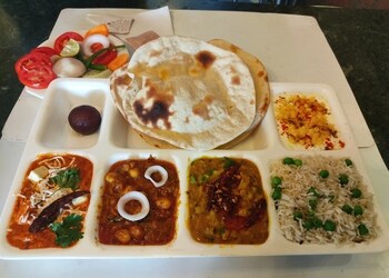 Swastik-pure-veg-restaurant-Family-restaurants-Bhopal-Madhya-pradesh-3