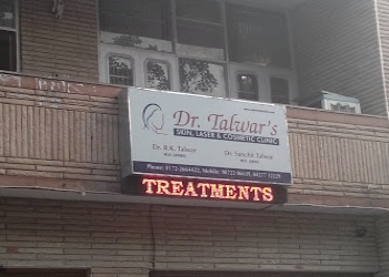 Talwar-dermatology-clinic-Dermatologist-doctors-Chandigarh-Chandigarh-1