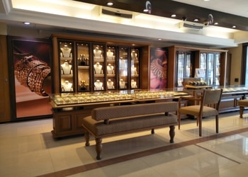Tanishq-jewellery-Jewellery-shops-Hubballi-dharwad-Karnataka-2