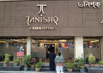 Tanishq-jewellery-Jewellery-shops-Kestopur-kolkata-West-bengal-1