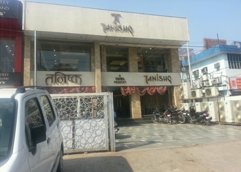Tanishq-jewellery-Jewellery-shops-Sadar-bazaar-agra-Uttar-pradesh-1