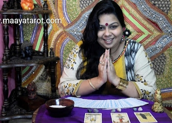 Tarot-reader-maaya-maadhyam-Vastu-consultant-Botanical-garden-noida-Uttar-pradesh-2