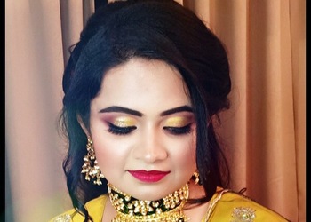 The-art-of-beauty-makeup-studio-academy-Bridal-makeup-artist-Nipania-indore-Madhya-pradesh-3