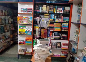 The-books-en-amee-Book-stores-Patna-Bihar-3