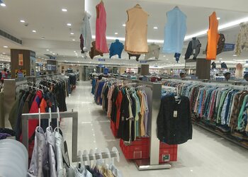 The-chennai-silks-Clothing-stores-Hasthampatti-salem-Tamil-nadu-3