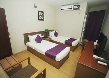 The-esquire-3-star-hotels-Aizawl-Mizoram-2
