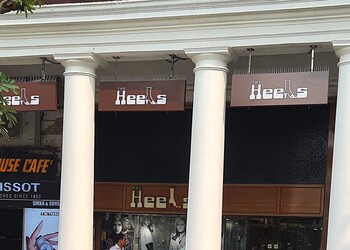 The-heels-Shoe-store-New-delhi-Delhi-1